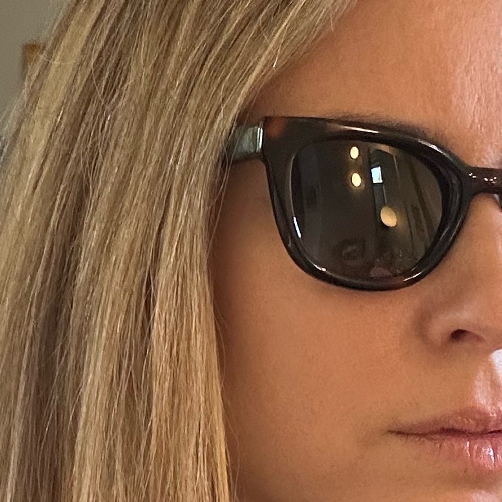 Meet your Posher, Casey